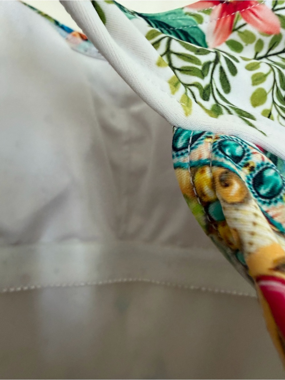 VENUS White Tropical Print Bodycon swimsuit with Jewel Motif - Picture 6 of 10